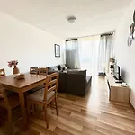 Ohmyhome - Park Mirowski Apartment